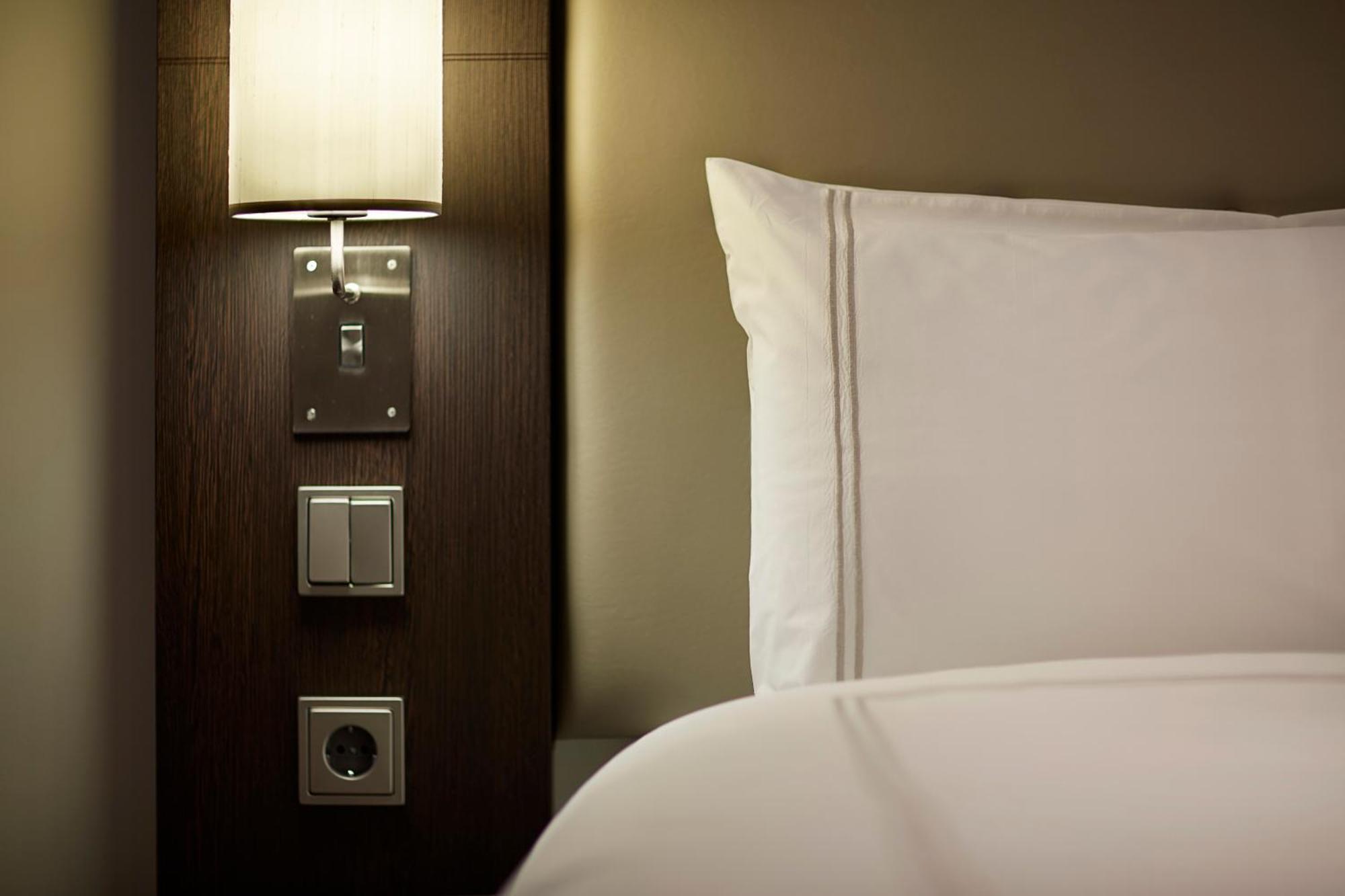 Premier Inn Luebeck City Stadtgraben ภายนอก รูปภาพ