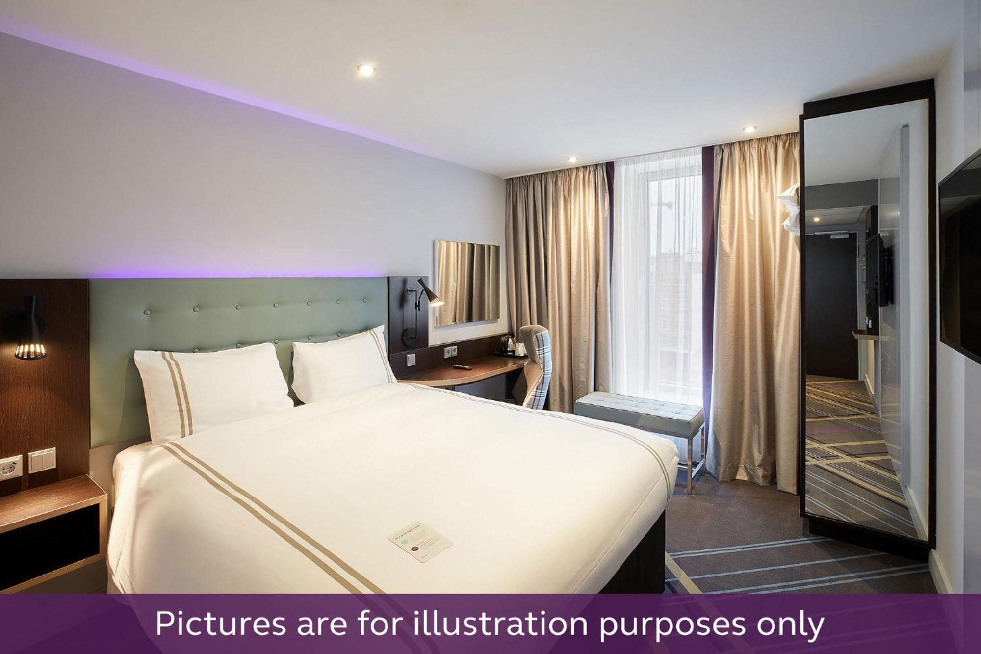 Premier Inn Luebeck City Stadtgraben ภายนอก รูปภาพ