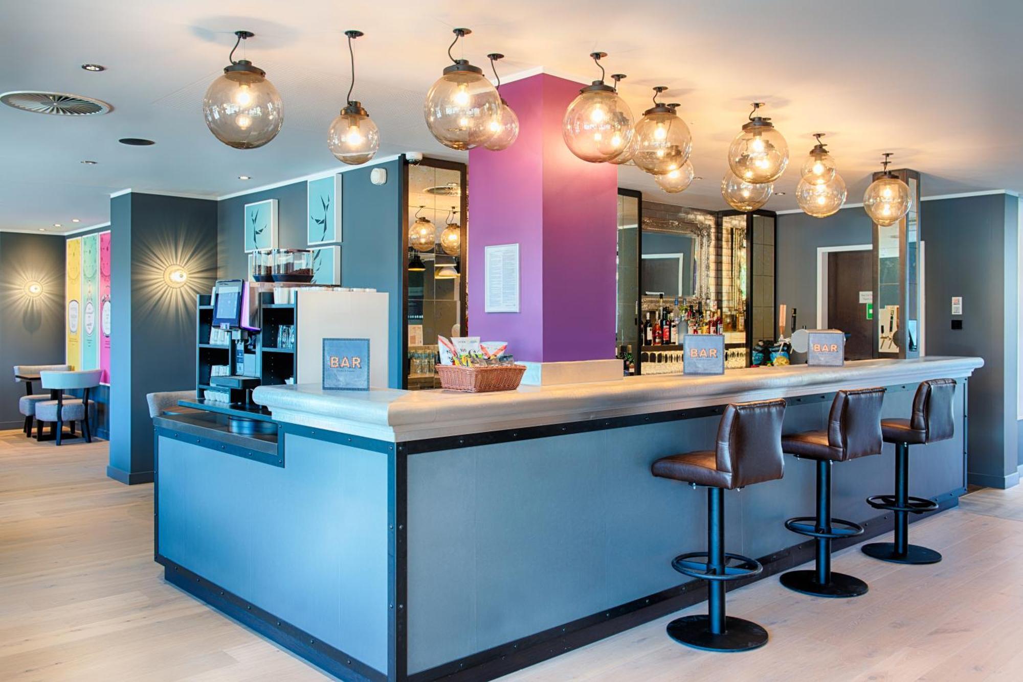 Premier Inn Luebeck City Stadtgraben ภายนอก รูปภาพ