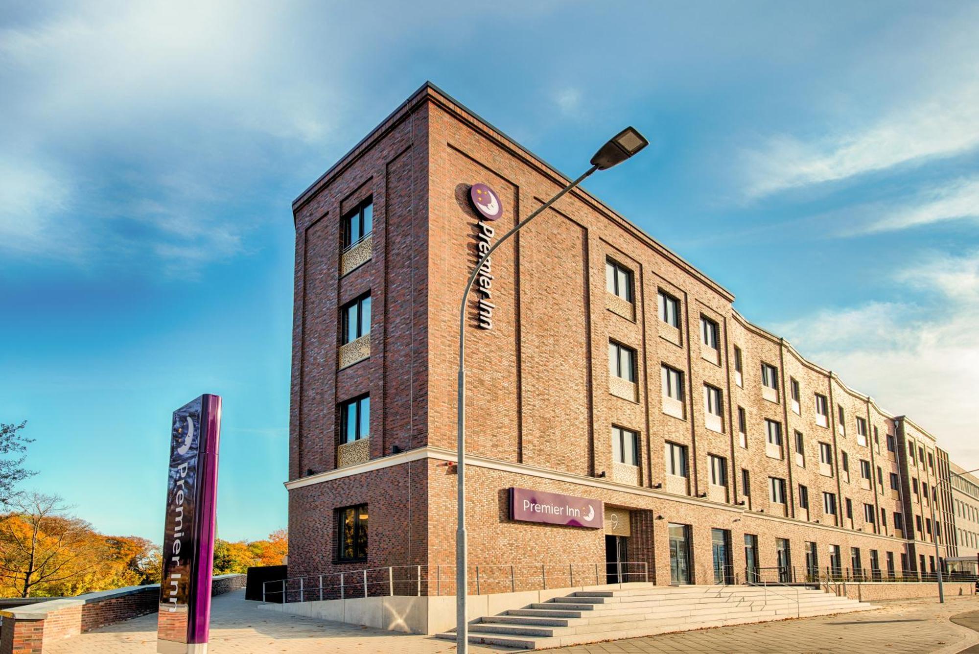 Premier Inn Luebeck City Stadtgraben ภายนอก รูปภาพ